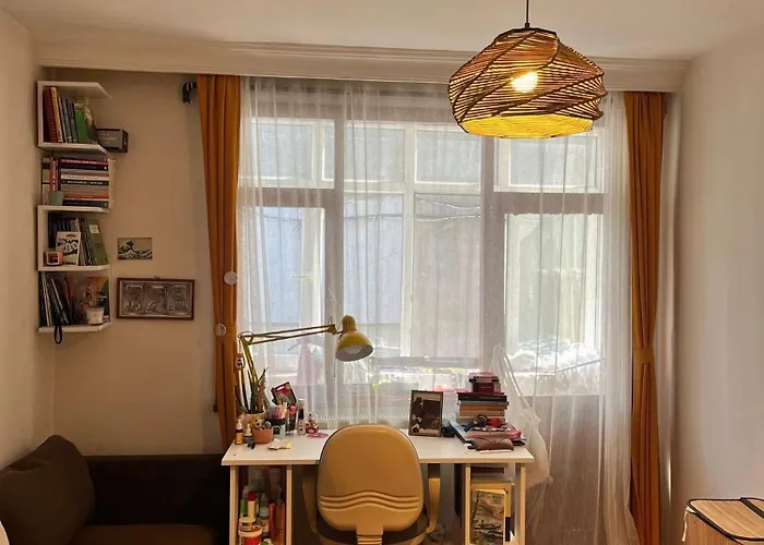 Becca's Double Bedroom Alongside Metrobank Makati Apartment Manila